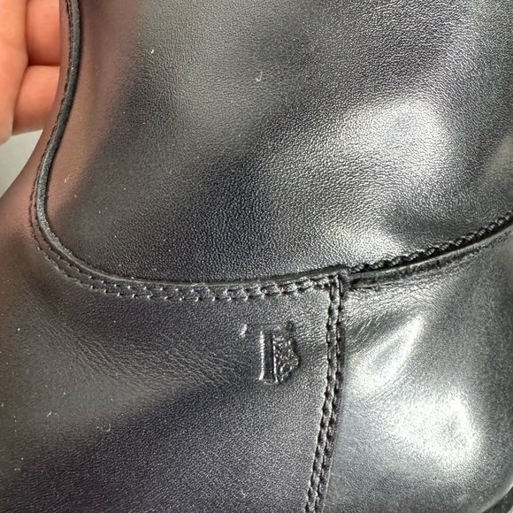 Tod's Women’s Tall Black Boots - Picture 7 of 11